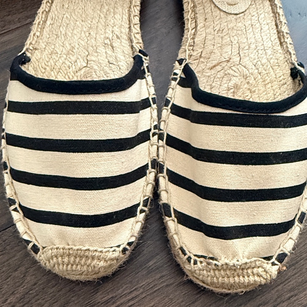 Soludos Women's Striped Black and Tan Flat Espadrille Sandals - Sz 8.5 - Picture 4 of 8